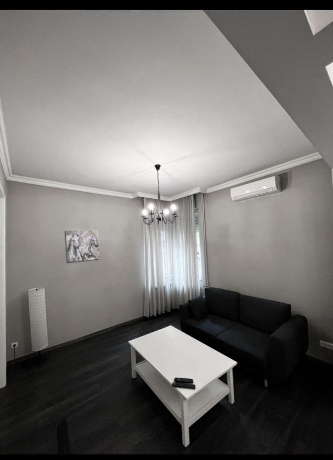 Doctors Garden Appartment Sofia Bagian luar foto